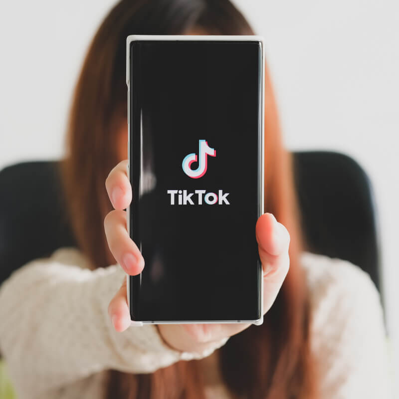 TikTok wprowadza interaktywne rozwiązania w swoich filmikach