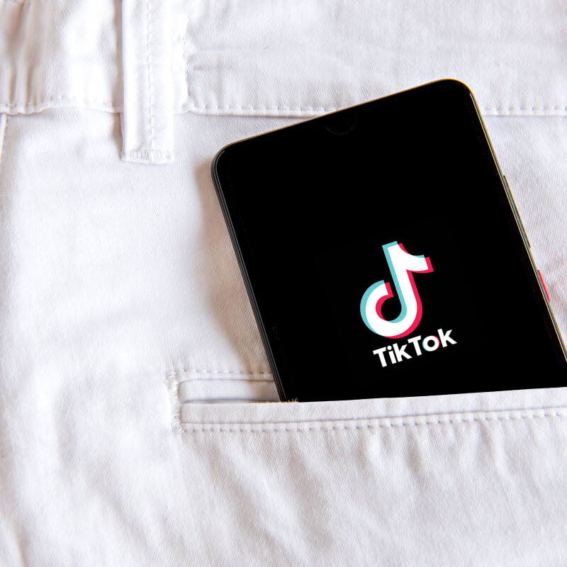 TikTok zastępuje sekcję Odkryj zakładką Przyjaciele