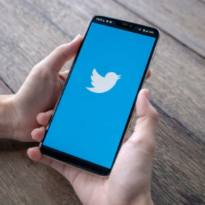 Nowe opcje sortowania treści w Społecznościach na Twitterze