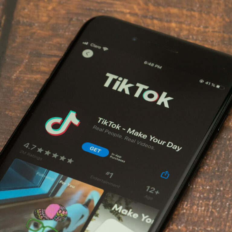 Zrzut ekranu aplikacji TikTok w sklepie Play